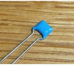 Keramik-Kondensator 15 nF  # blau